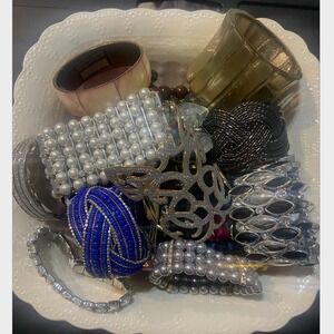 Lot Of 25 Assorted Bracelets Bangles Cuffs Fashion Costume Jewelry